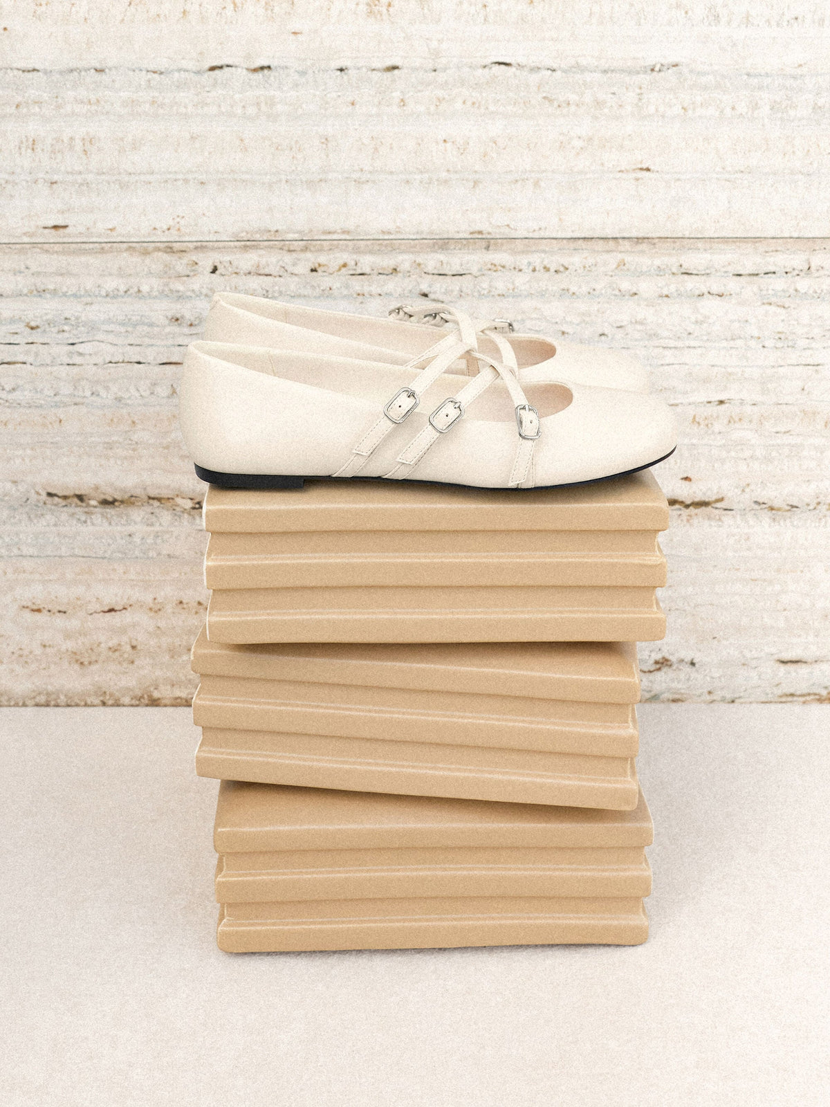 CHARLES & KEITH Trending / Triple-Strap Mary Jane Flats - Chalk