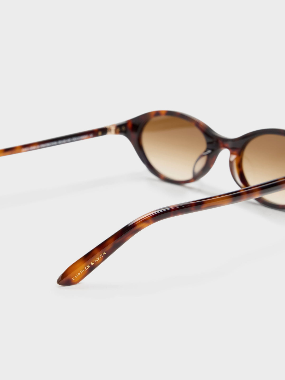 CHARLES & KEITH Exclusive / Pecola Oval Sunglasses - T. Shell