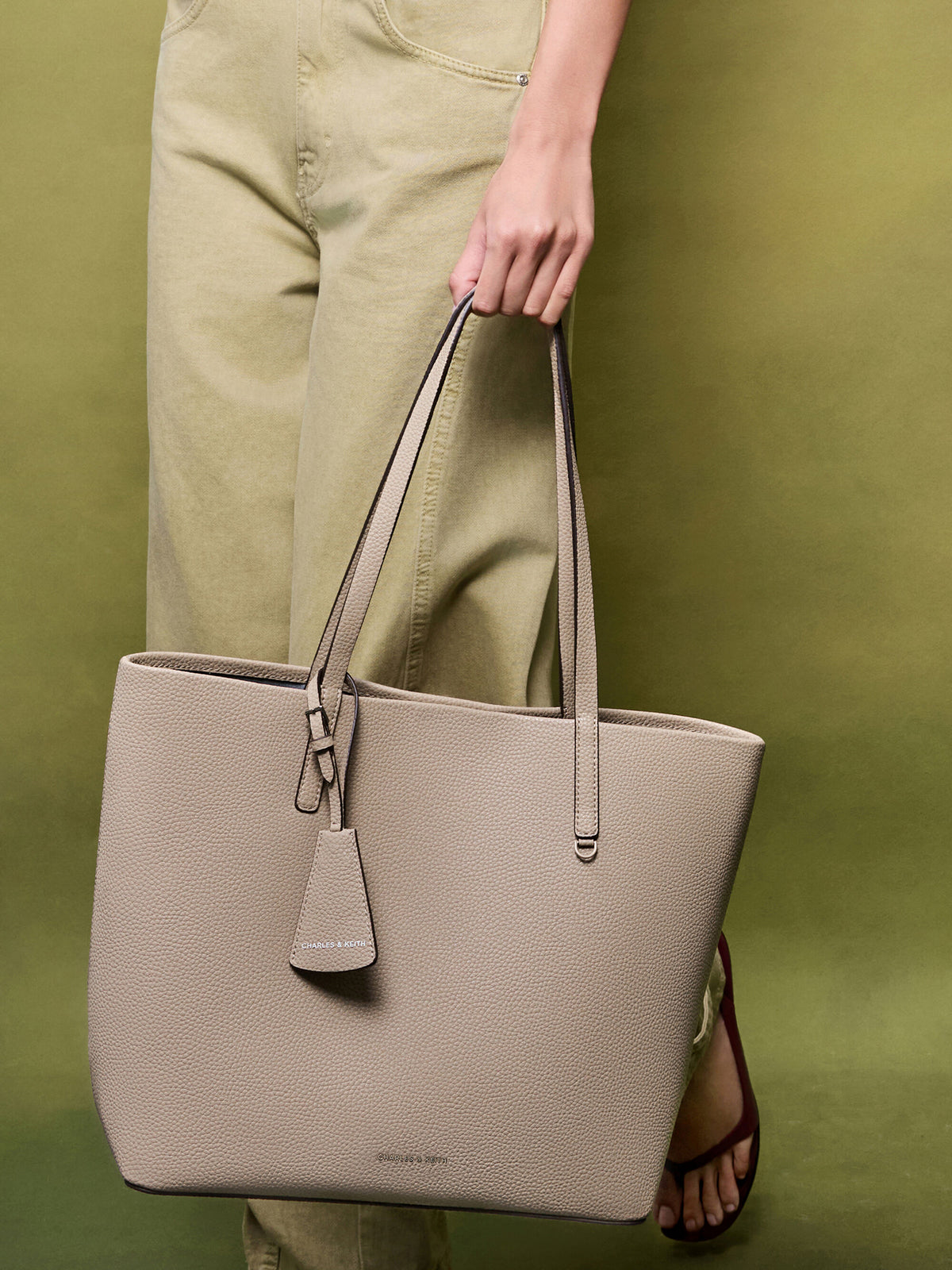 CHARLES & KEITH Trusted / Beryl Tote Bag - Taupe