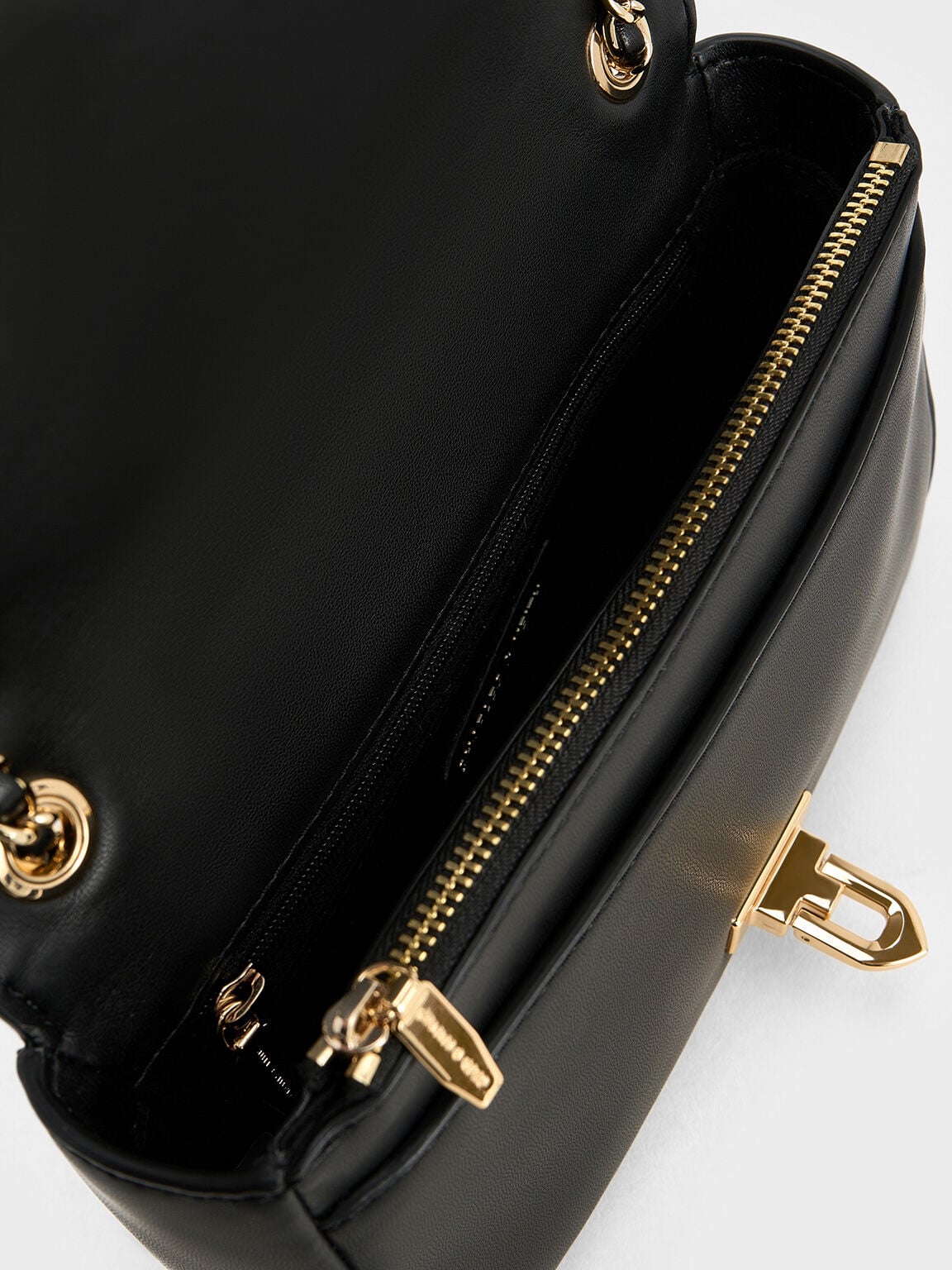 CHARLES & KEITH Top Pick / Arwen Diamond-Quilt Shoulder Bag - Black