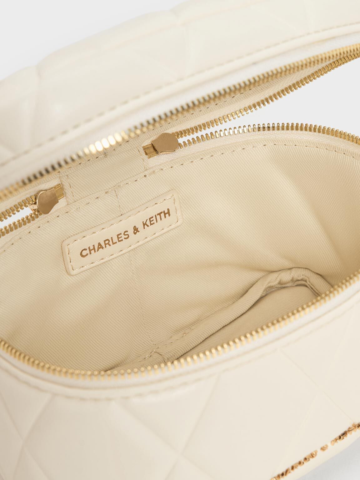 CHARLES & KEITH Popular / Arwen Quilted Top Handle Vanity Bag - Cream