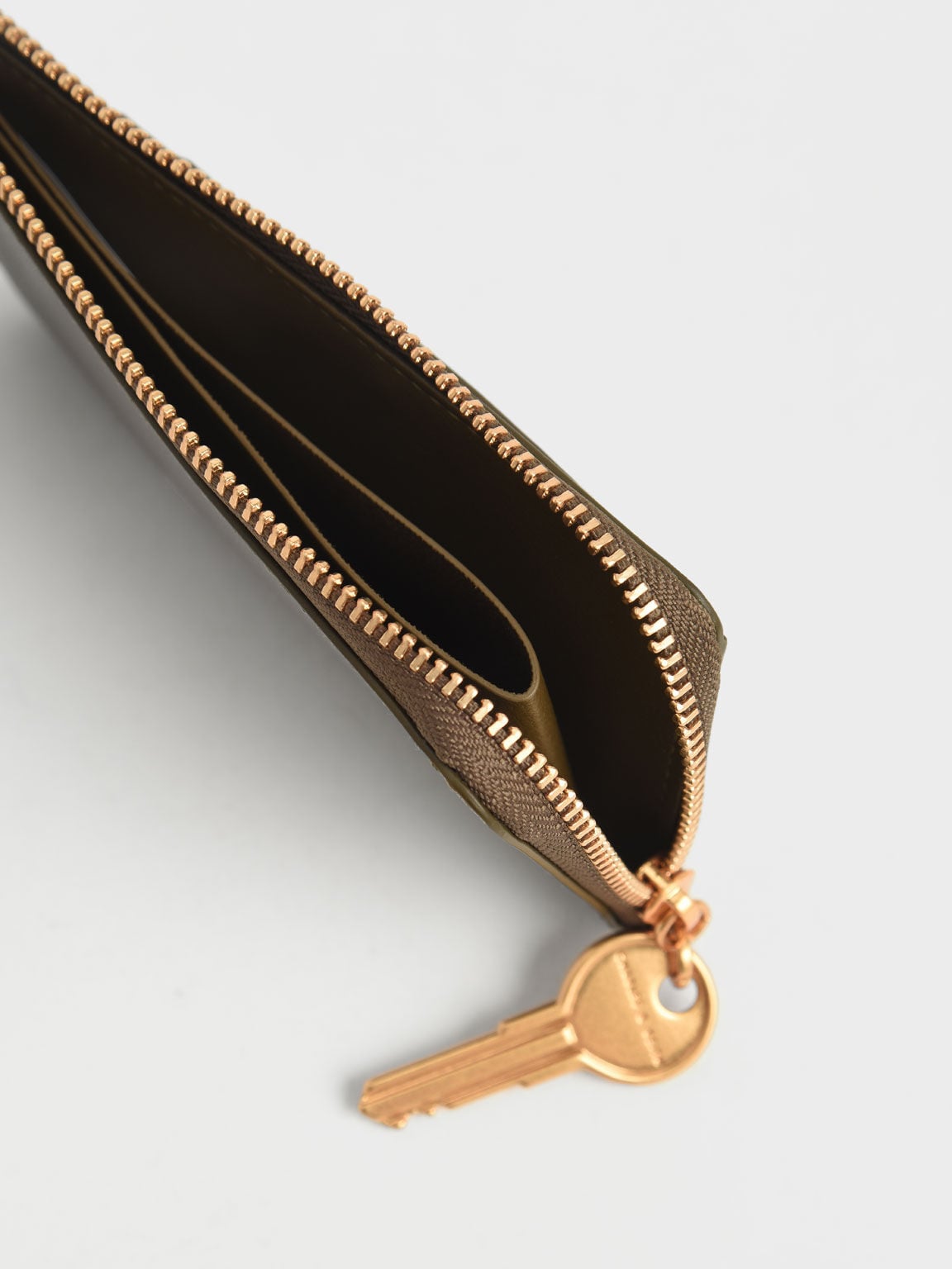 CHARLES & KEITH Featured / Lane Key Zip-Around Wallet - Olive
