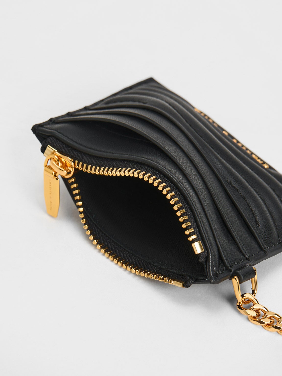 CHARLES & KEITH Featured / Aubrielle Wavy-Stitch Card Holder - Black