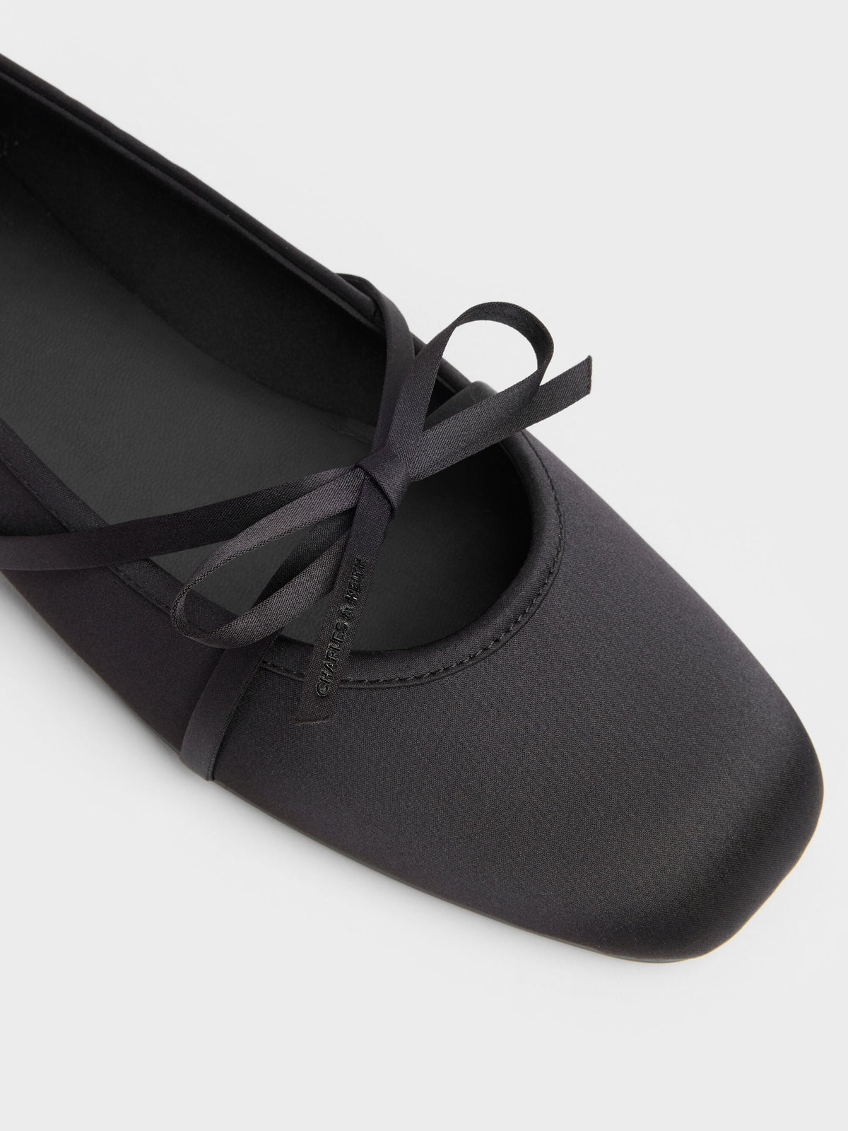 CHARLES & KEITH Latest / Satin Bow Ballet Flats - Black Textured