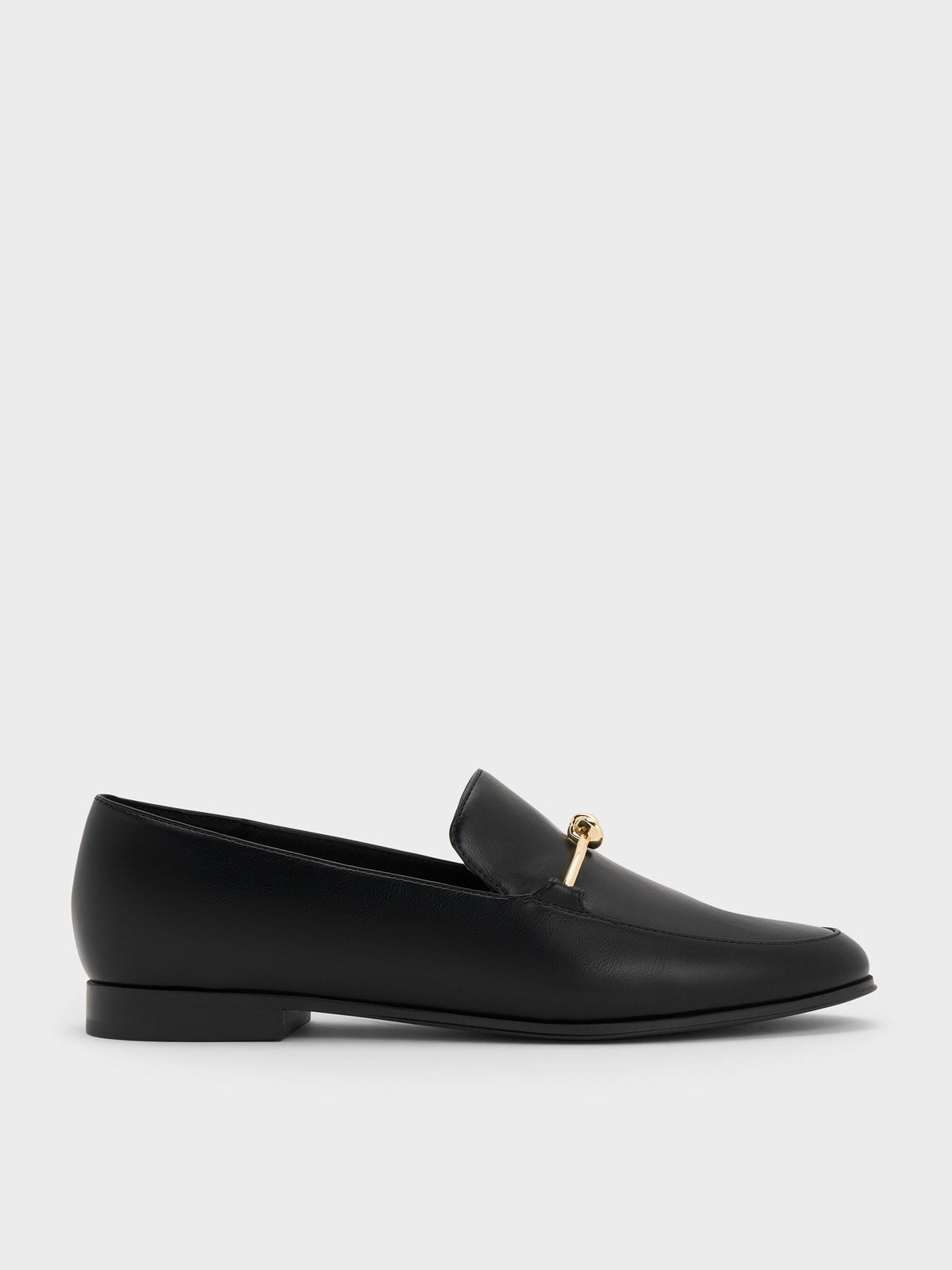 CHARLES & KEITH Smart Buy / Metallic Knot-Bar Loafers - Black