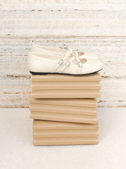 CHARLES & KEITH Trending / Triple-Strap Mary Jane Flats - Chalk