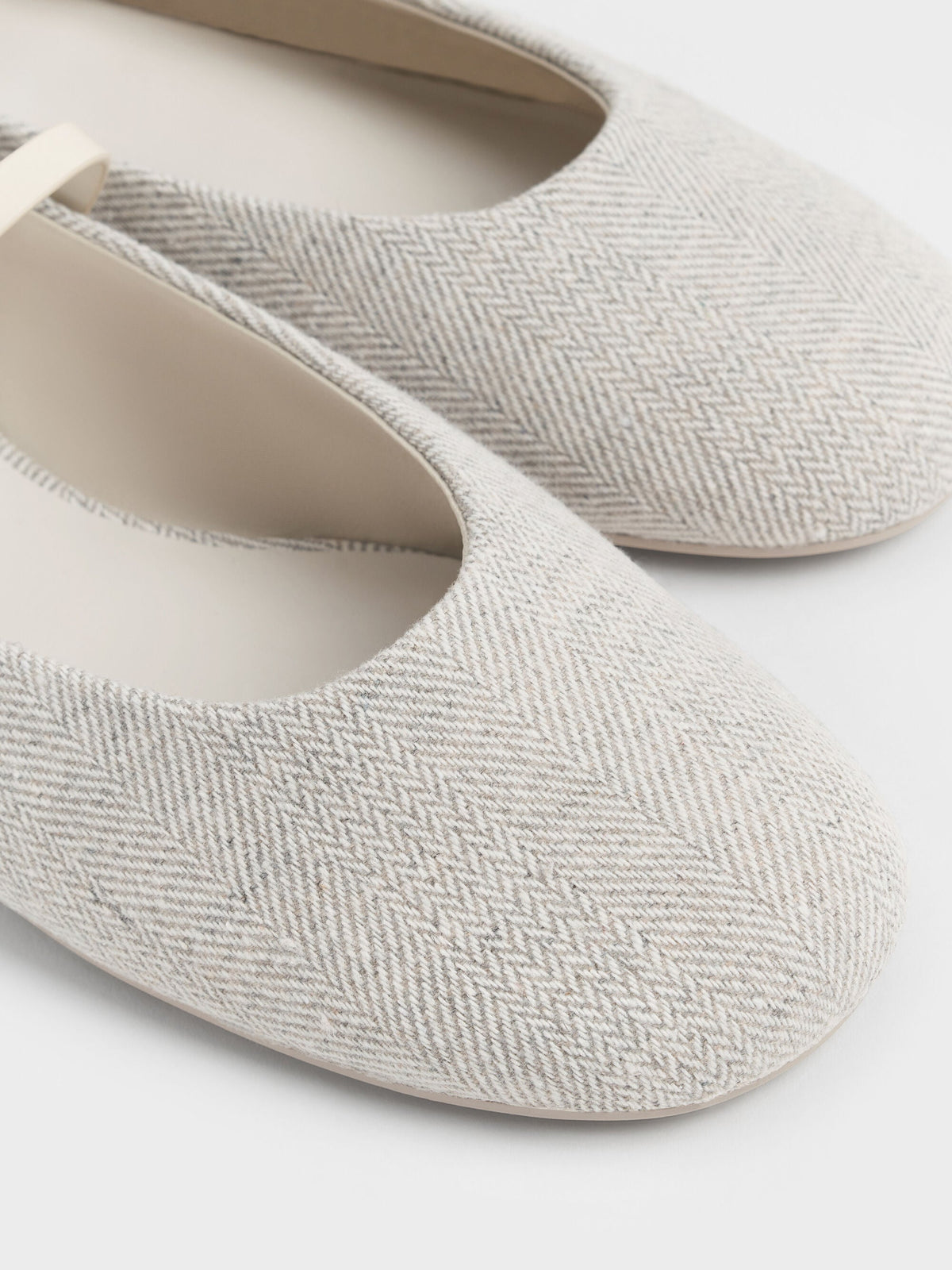 CHARLES & KEITH Top Pick / Gertrude Tweed Mary Janes - Light Grey