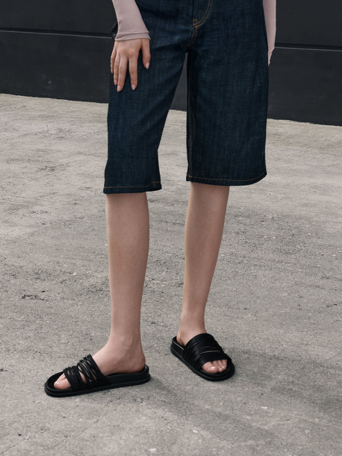 CHARLES & KEITH Trending / Fianna Strappy Slide Sandals - Black