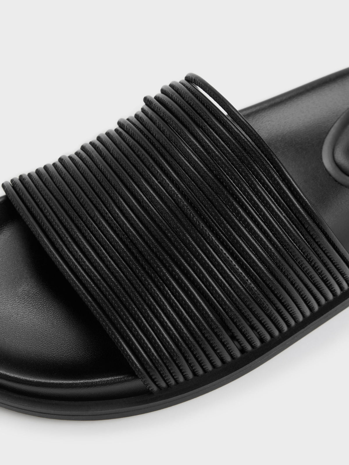 CHARLES & KEITH Trending / Fianna Strappy Slide Sandals - Black