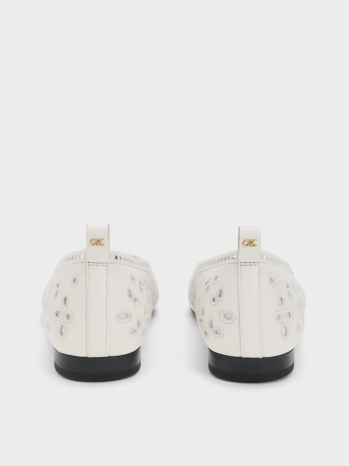 CHARLES & KEITH Recommended / Leather Embroidered Ballet Flats - White