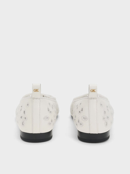 CHARLES & KEITH Recommended / Leather Embroidered Ballet Flats - White