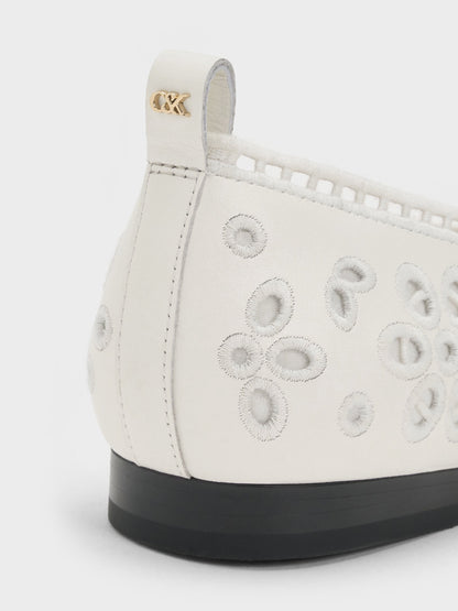 CHARLES & KEITH Recommended / Leather Embroidered Ballet Flats - White