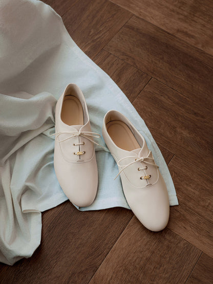 CHARLES & KEITH Special Offer / Pippa Leather Derby Flats - Chalk