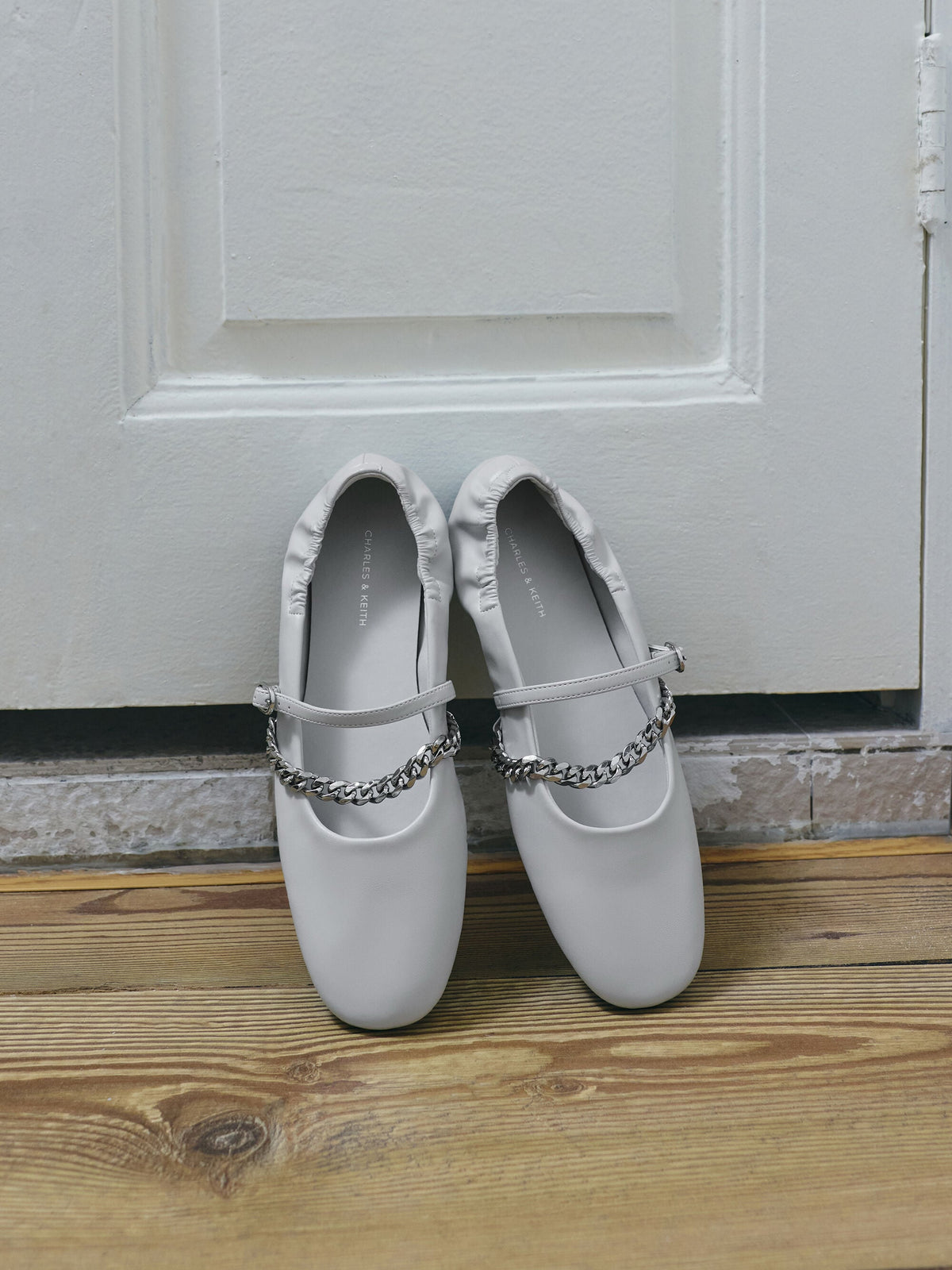 CHARLES & KEITH Popular / Georgie Chain Mary Jane Flats - Light Grey