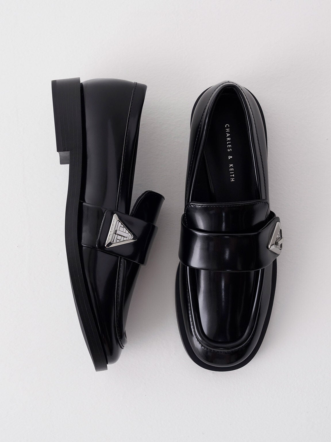 CHARLES & KEITH Top Pick / Trice Metallic Accent Loafers - Black Box