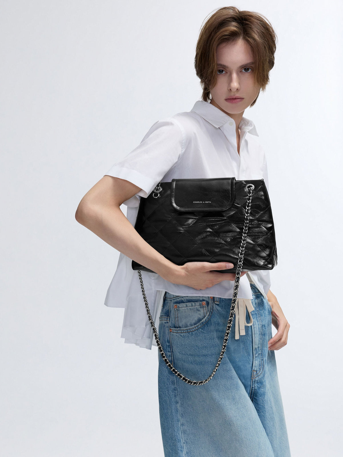 CHARLES & KEITH Trusted / Large Apfra Quilted Shoulder Bag - Noir