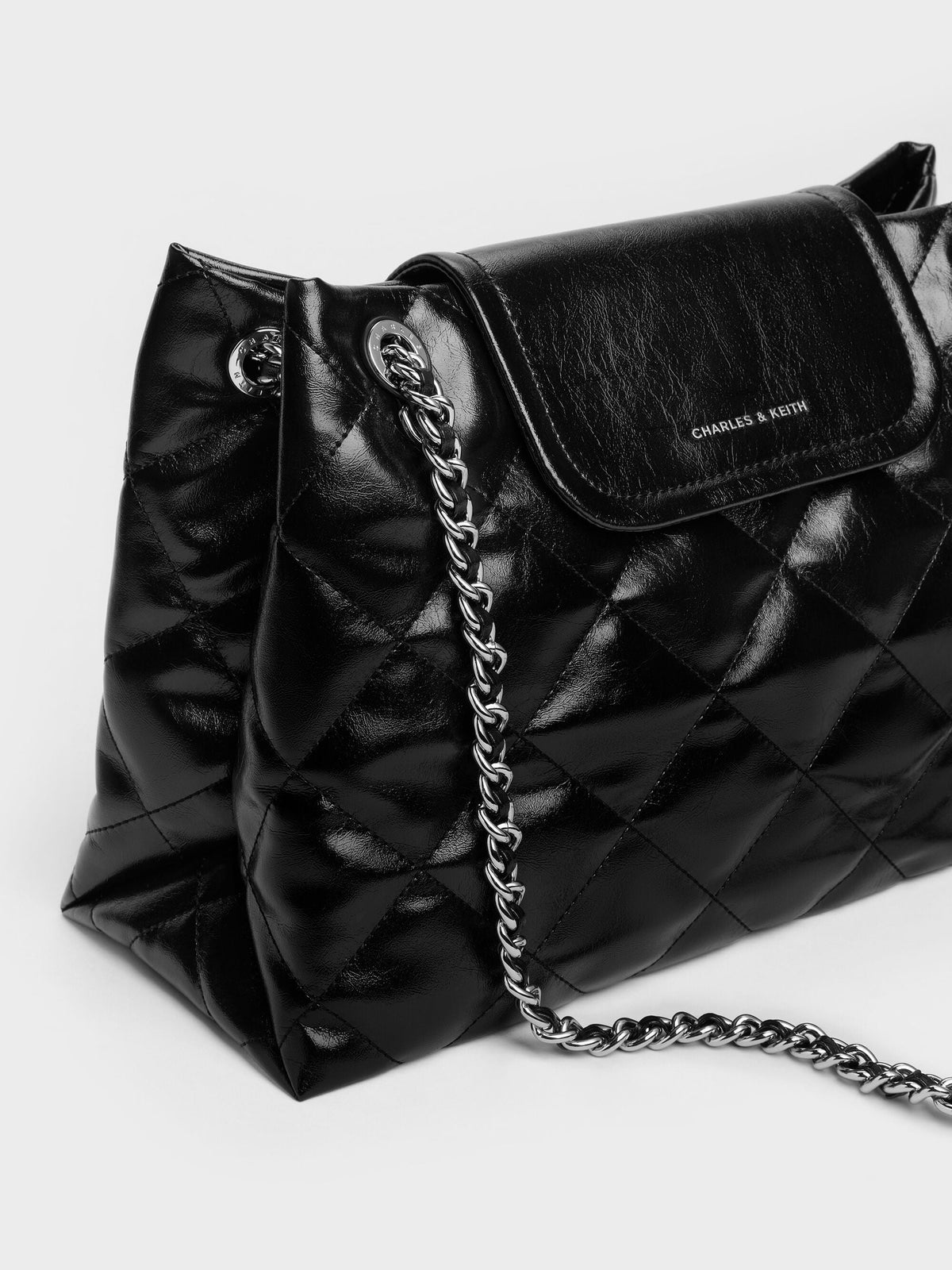 CHARLES & KEITH Trusted / Large Apfra Quilted Shoulder Bag - Noir