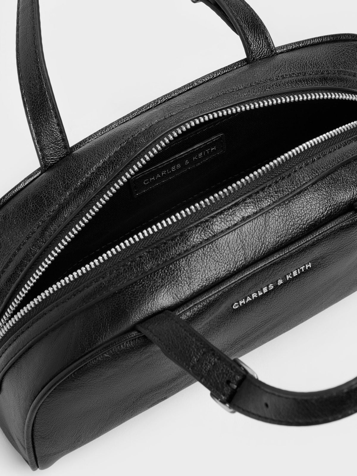 CHARLES & KEITH Signature / Vega Elongated Bowling Bag - Noir