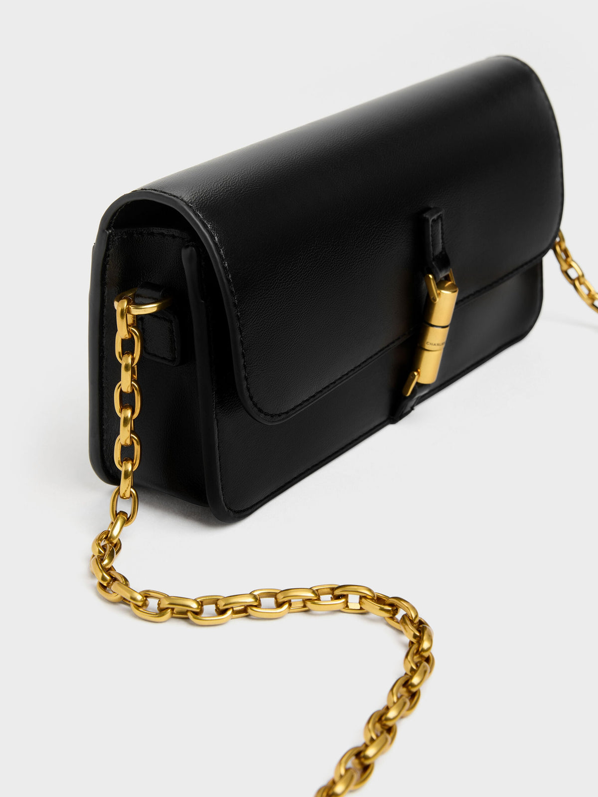CHARLES & KEITH Quality / Cesia Wallet On Chain - Black