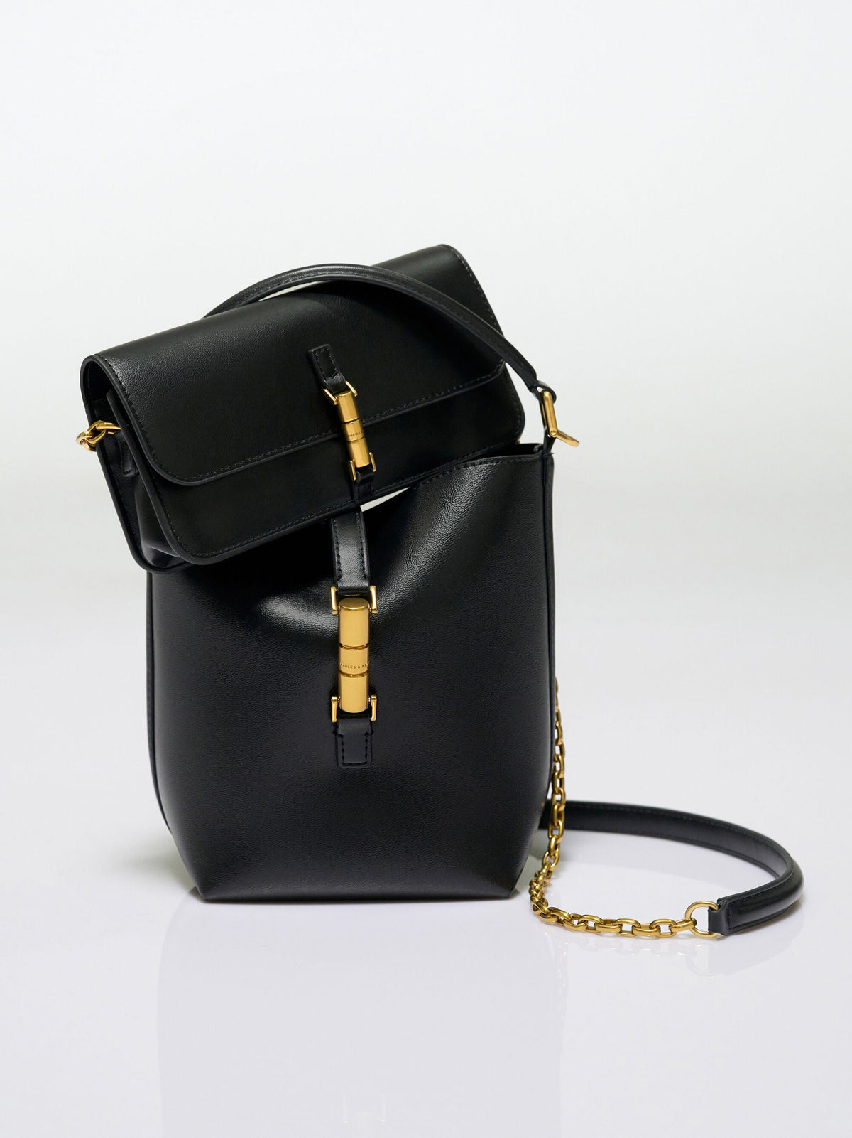 CHARLES & KEITH Quality / Cesia Wallet On Chain - Black