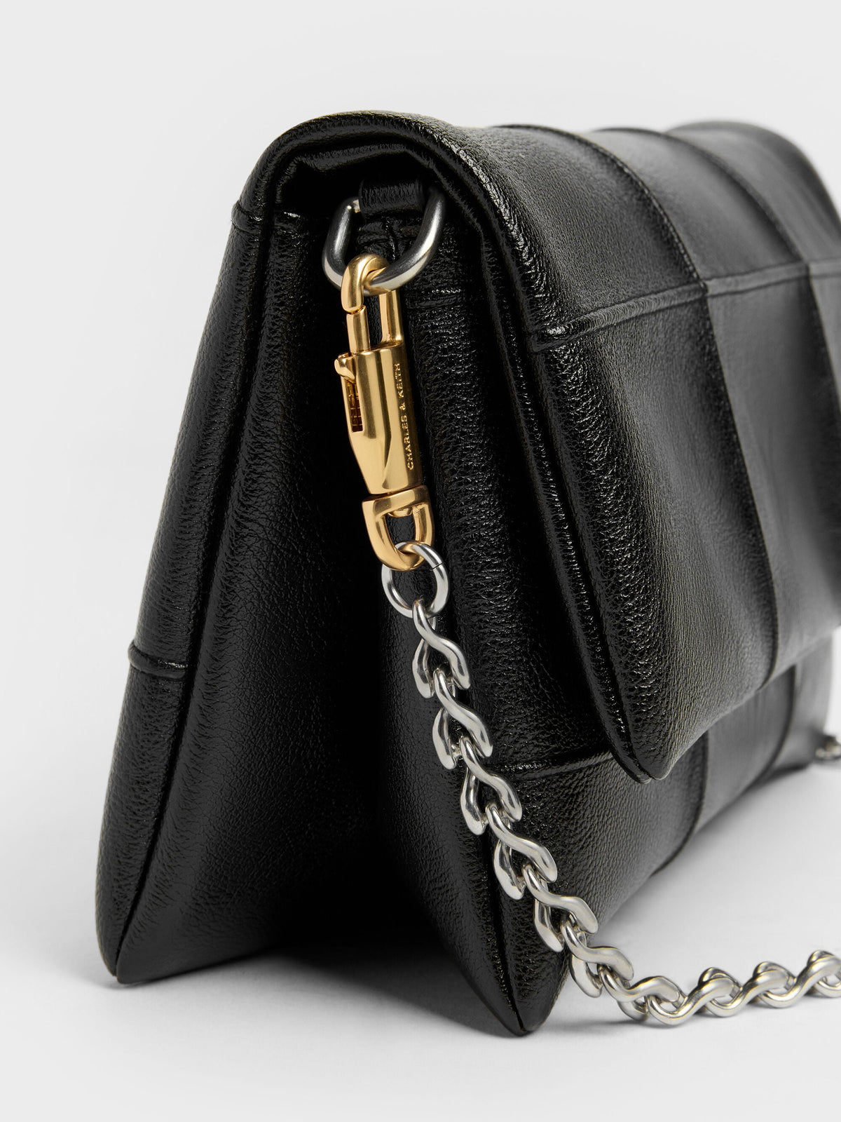 CHARLES & KEITH Everyday / Delfina Quilted Wallet On Chain - Black