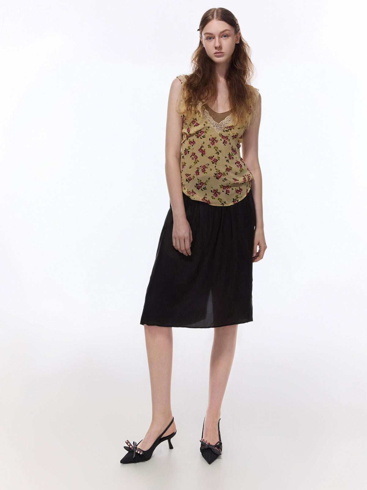 CHARLES & KEITH Recommended / Satin Printed-Bow Pointed Slingback Pumps - Black Textured