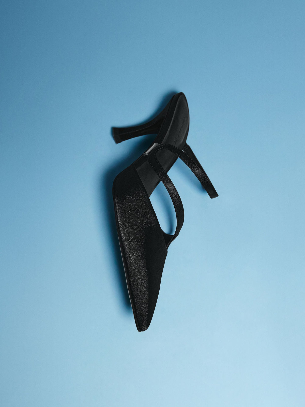 CHARLES & KEITH Essential / Arden Satin Pointed Wavy Heeled Mules - Black Textured
