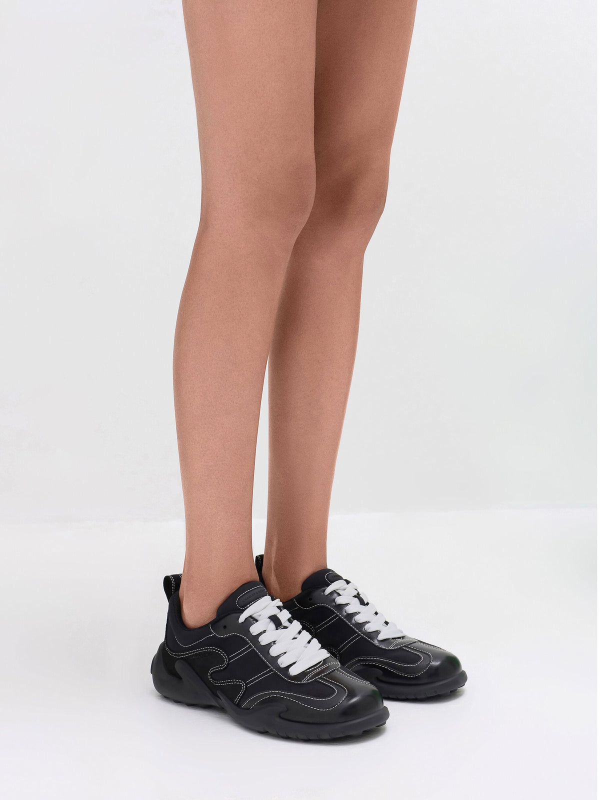 CHARLES & KEITH Quality / Minette Low-Top Sneakers - Black Textured