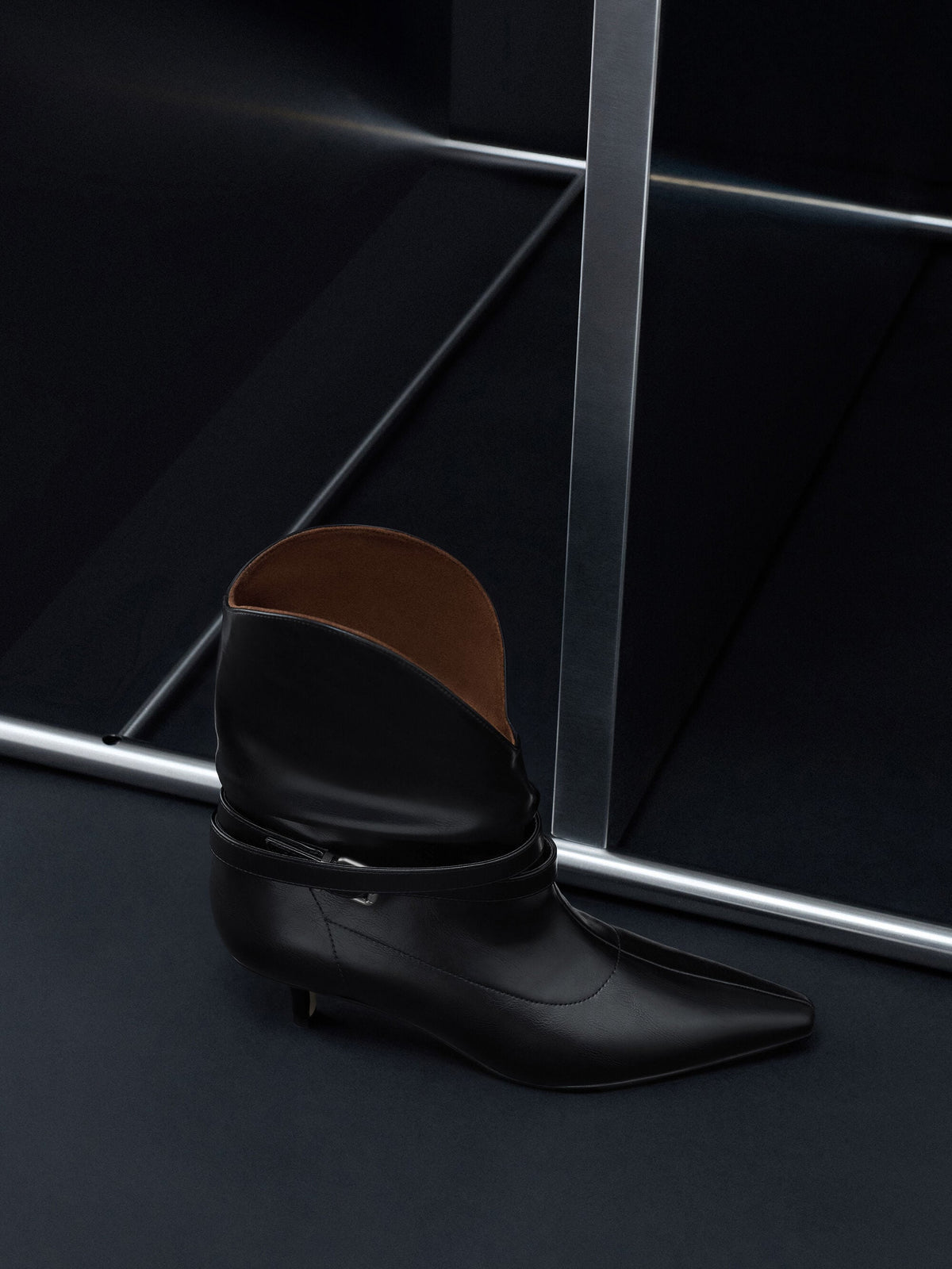 CHARLES & KEITH Special Offer / Karter Kitten-Heel Boots - Black