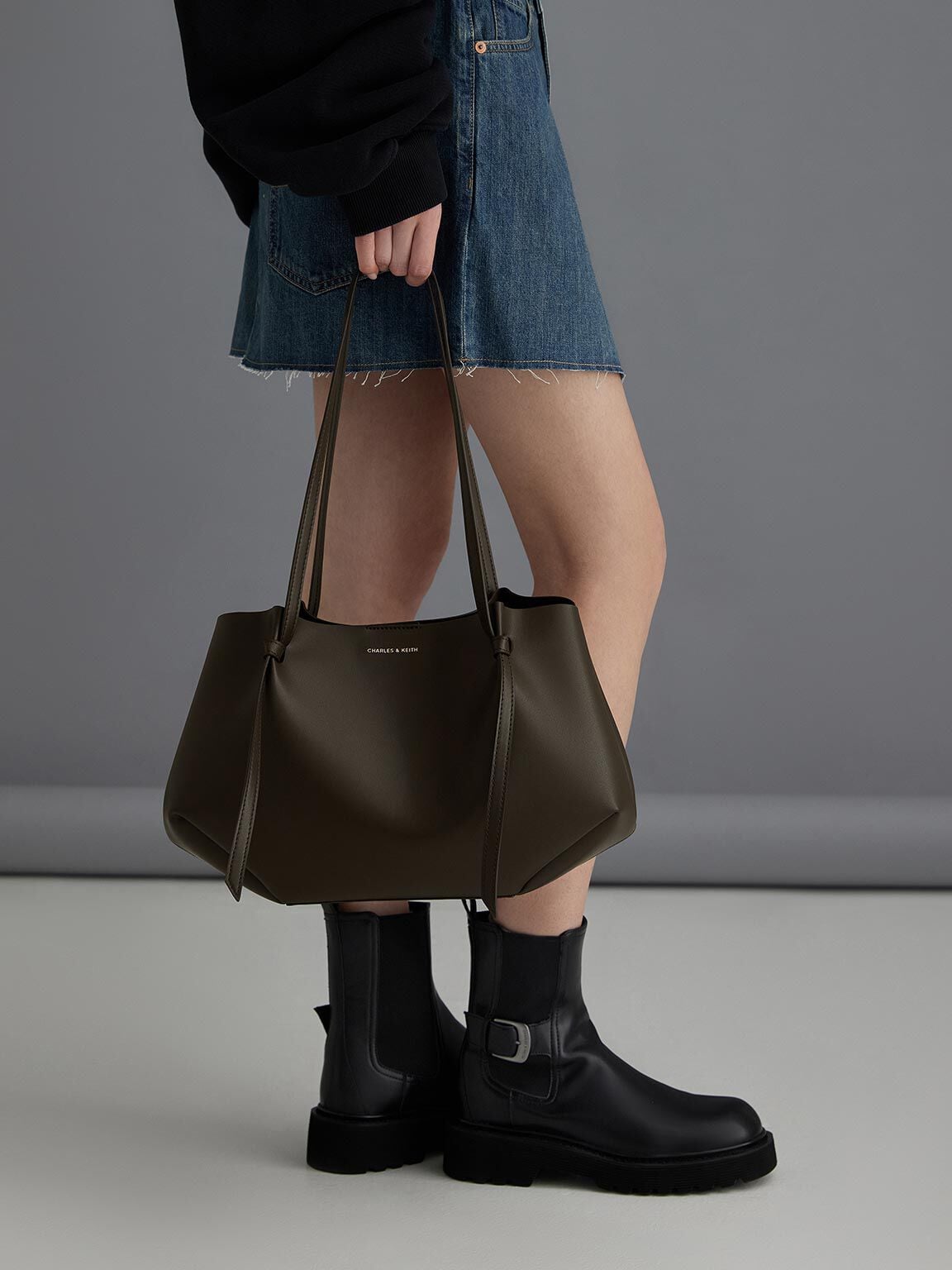 CHARLES & KEITH Discount / Calla Tote Bag - Dark Moss