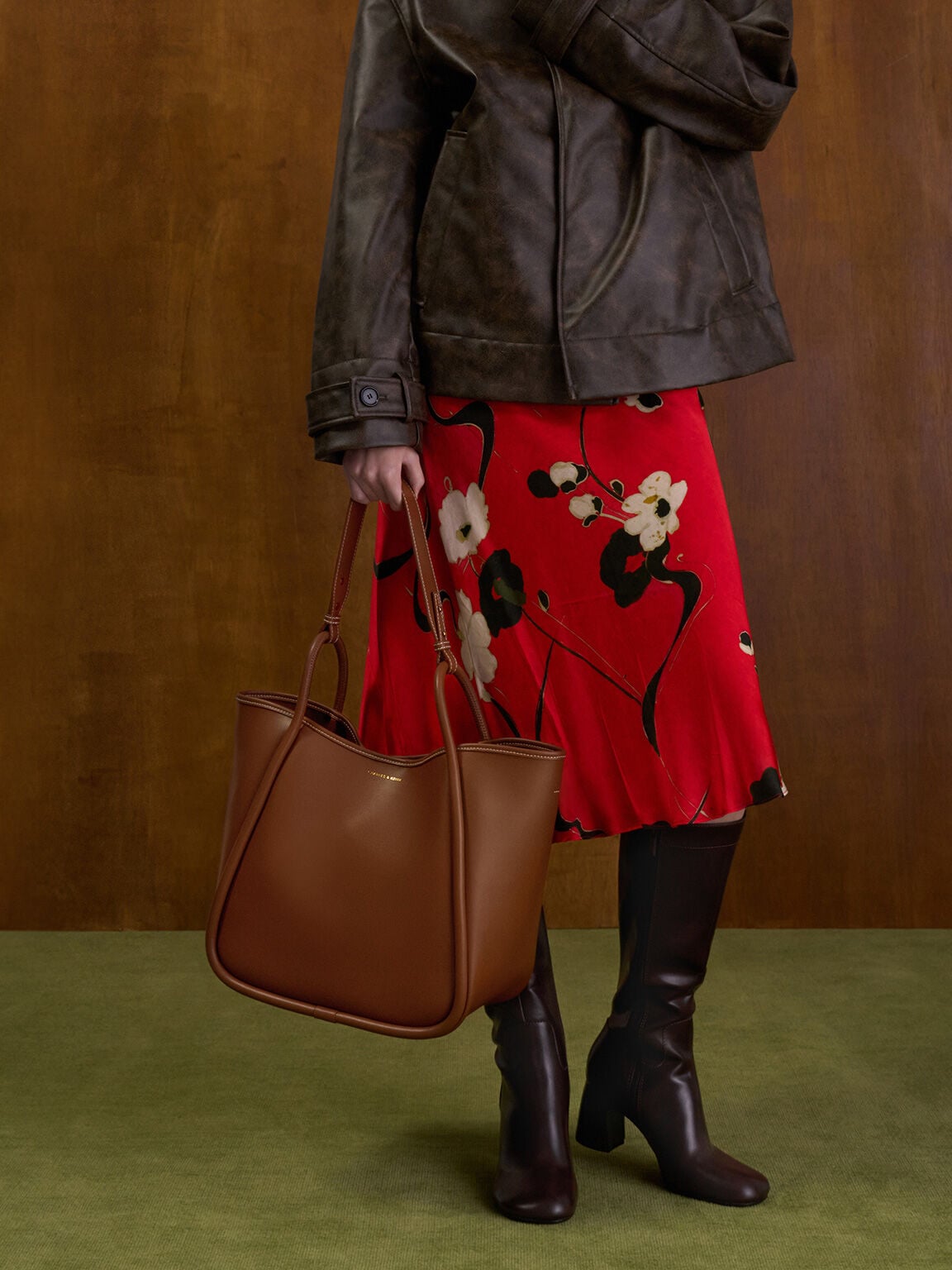 CHARLES & KEITH Classic / Lyla Tubular Slouchy Tote Bag - Chocolate