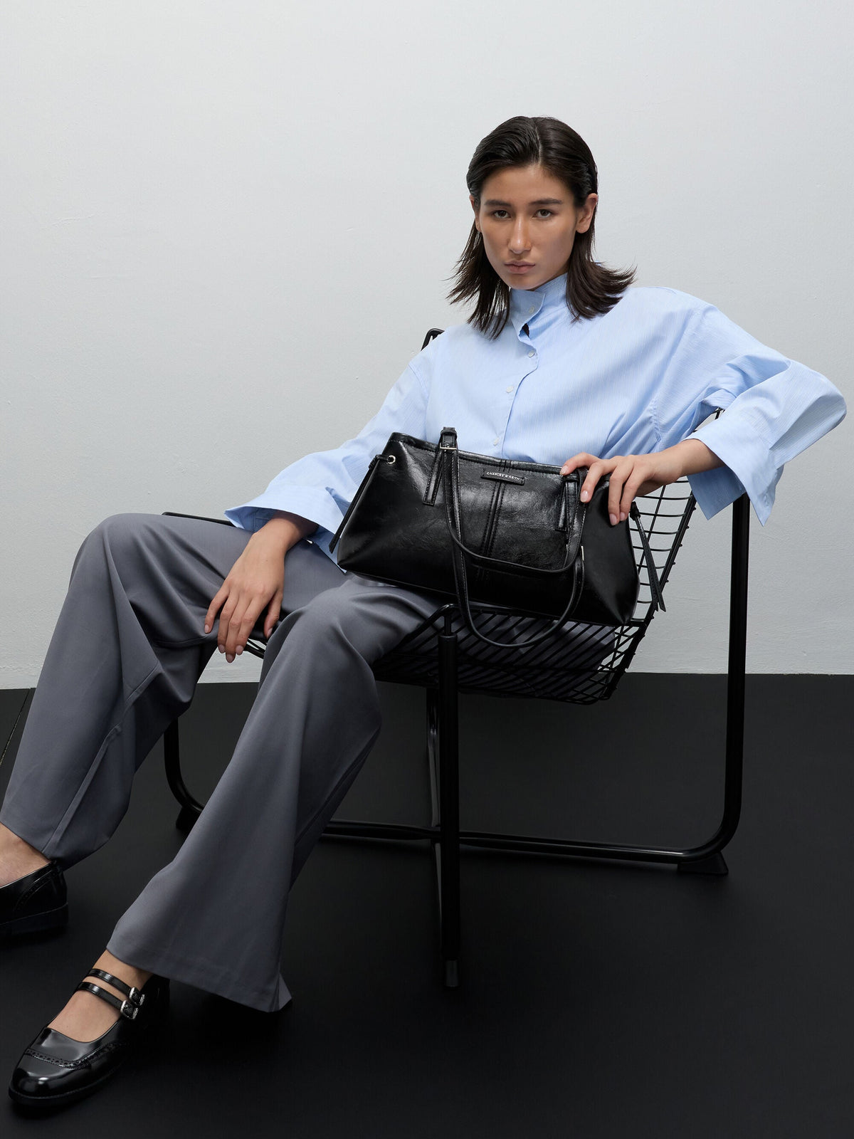 CHARLES & KEITH Deals / Noane Elongated-Handle Shoulder Bag - Noir