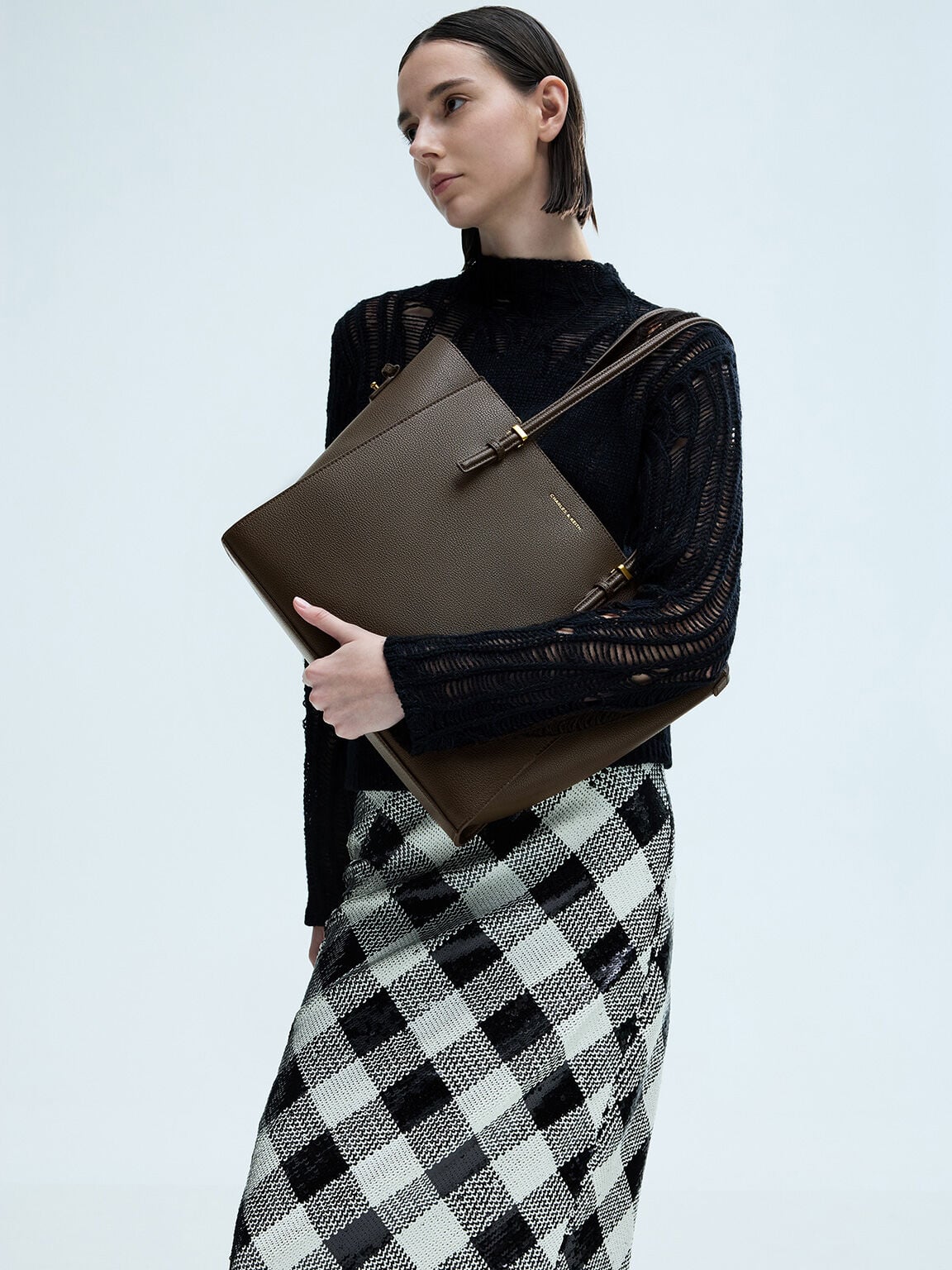 CHARLES & KEITH Deals / Sansa Tote Bag - Dark Moss