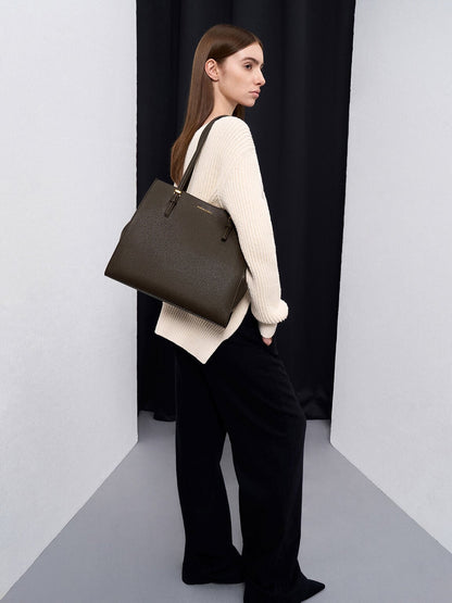 CHARLES & KEITH Deals / Sansa Tote Bag - Dark Moss