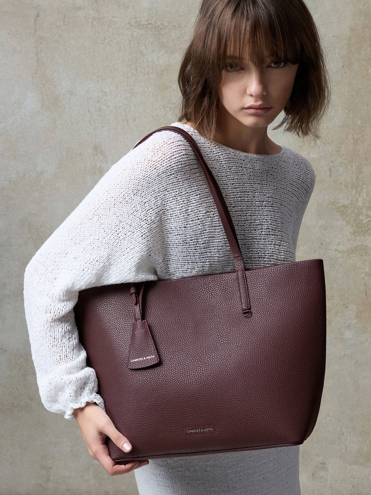 CHARLES & KEITH Best Seller / Beryl Tote Bag - Wineberry Red