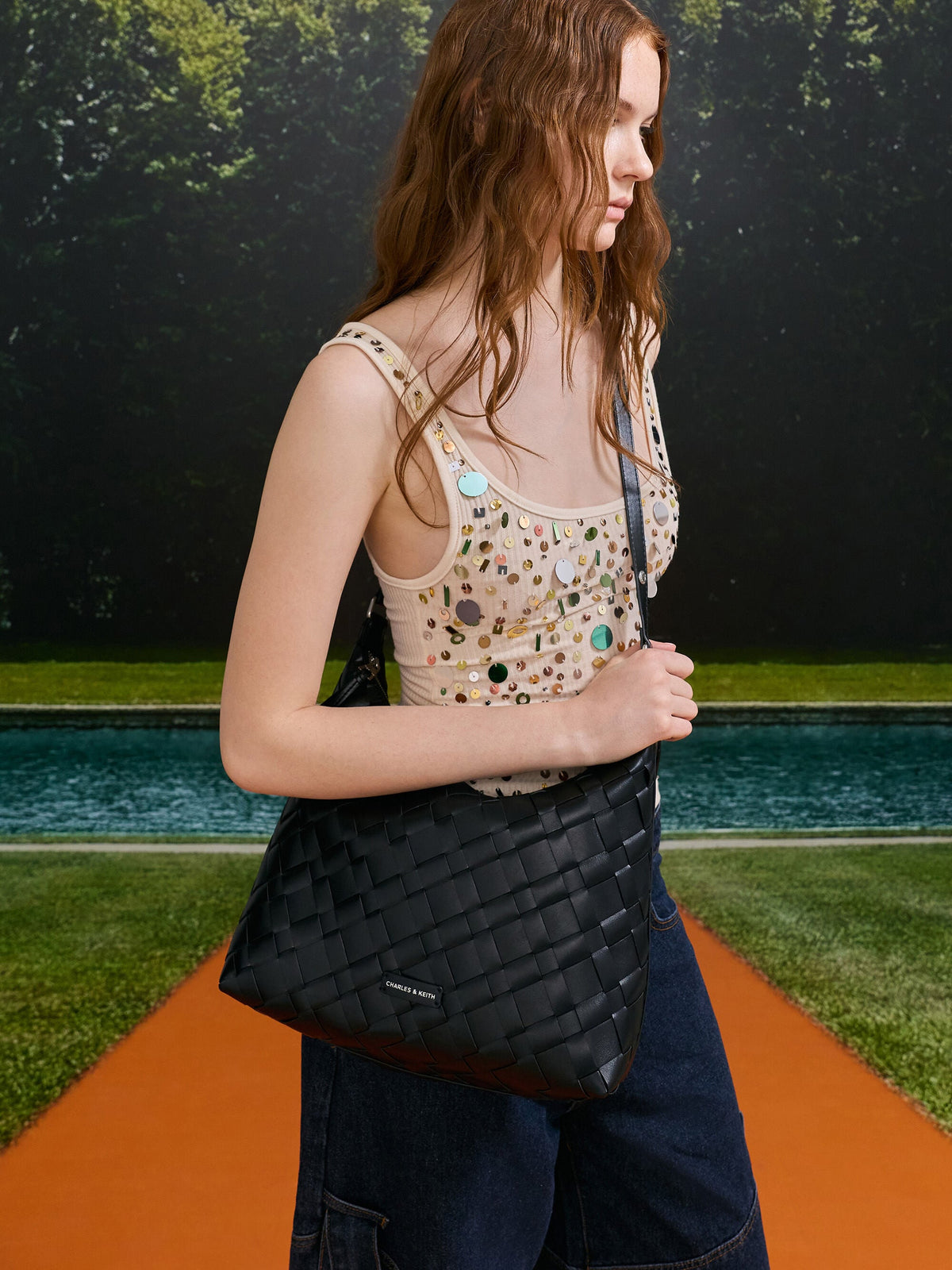 CHARLES & KEITH Great Value / Ivette Woven Tassel Hobo Bag - Noir
