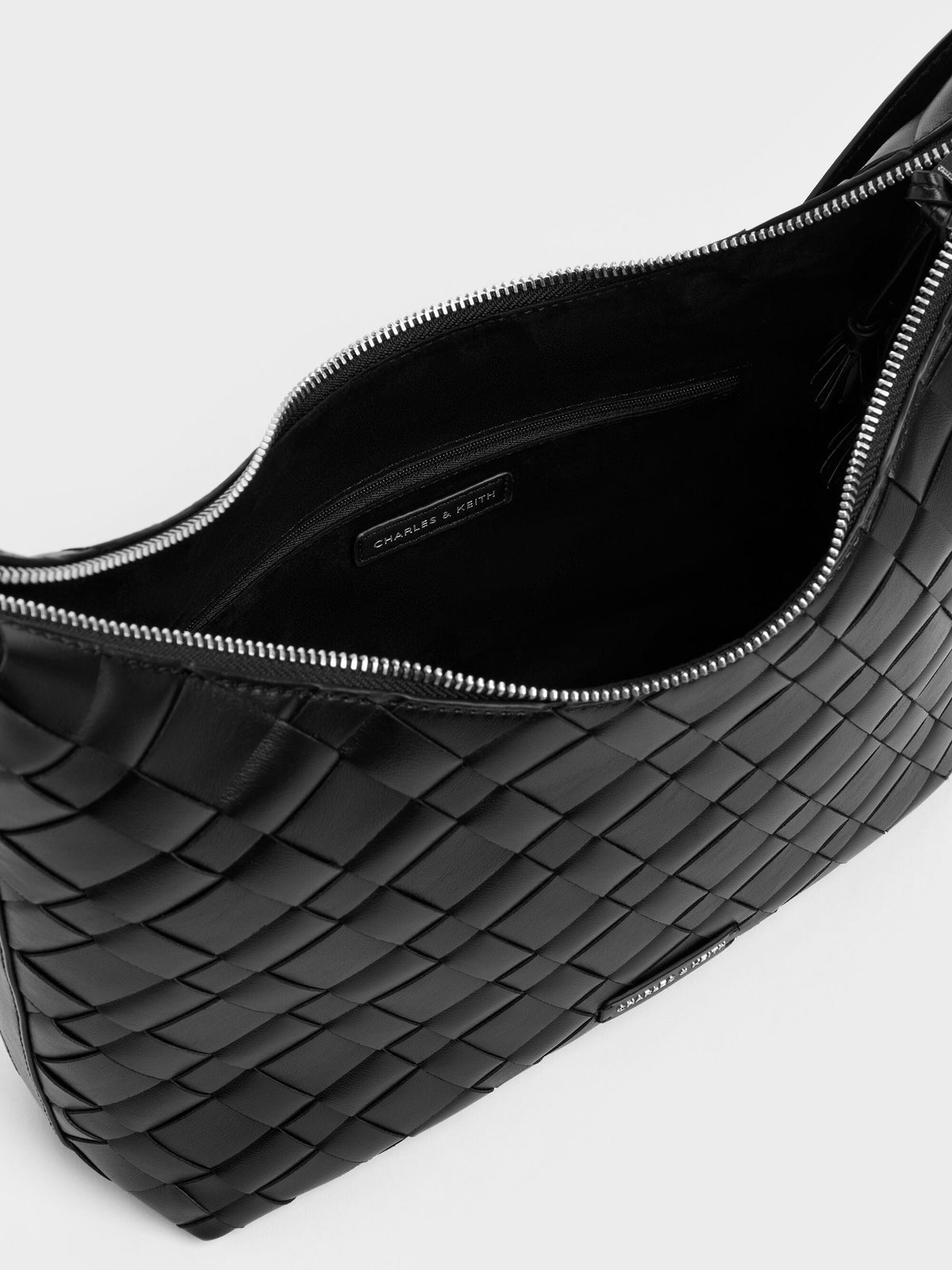 CHARLES & KEITH Great Value / Ivette Woven Tassel Hobo Bag - Noir