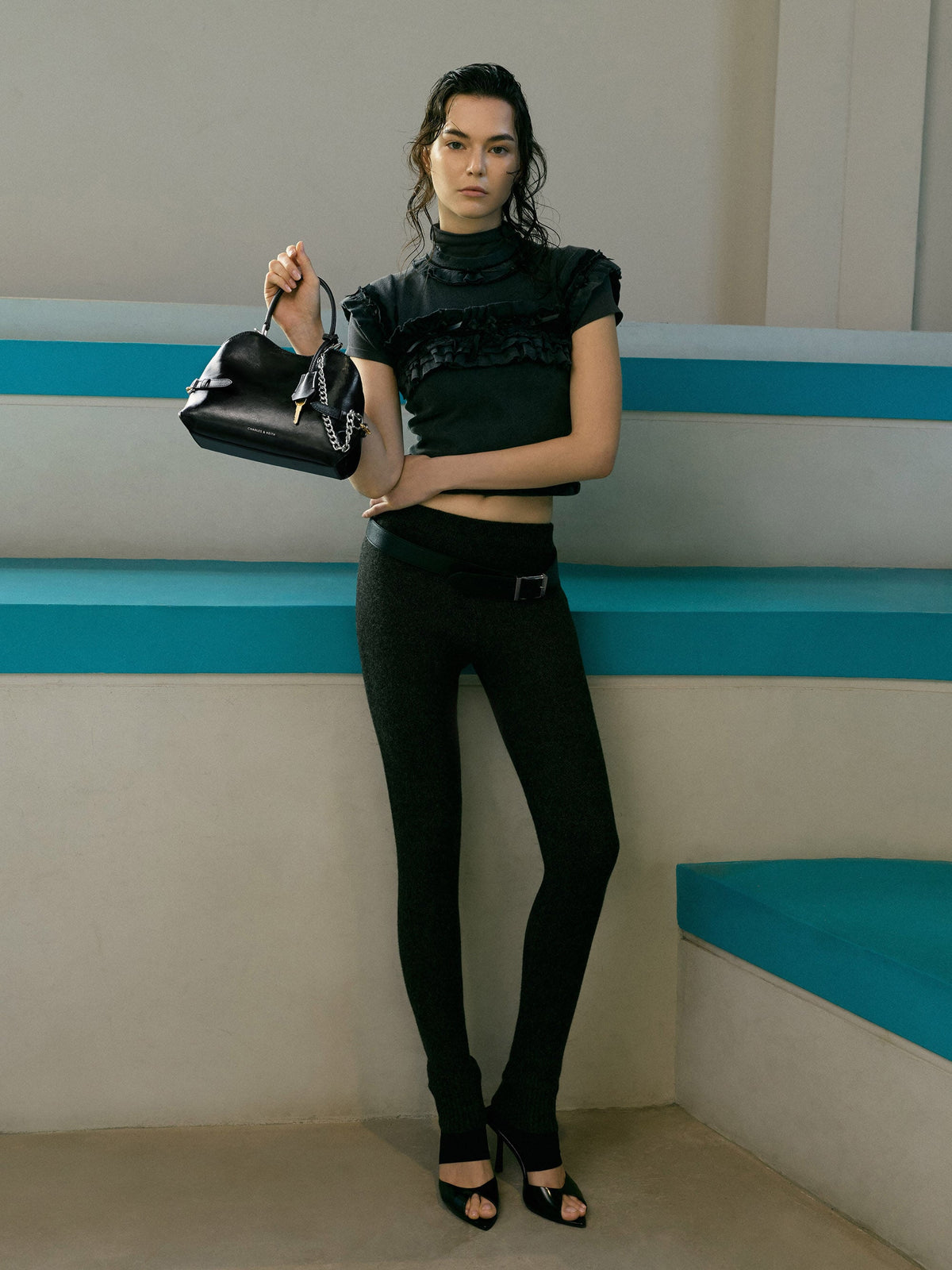 CHARLES & KEITH Deals / Delfina Chain Side-Belt Tote Bag - Noir