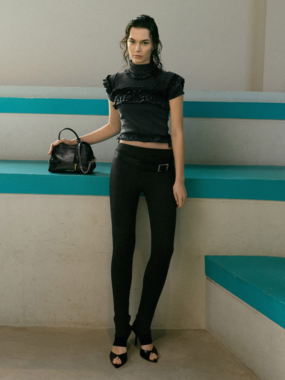 CHARLES & KEITH Deals / Delfina Chain Side-Belt Tote Bag - Noir