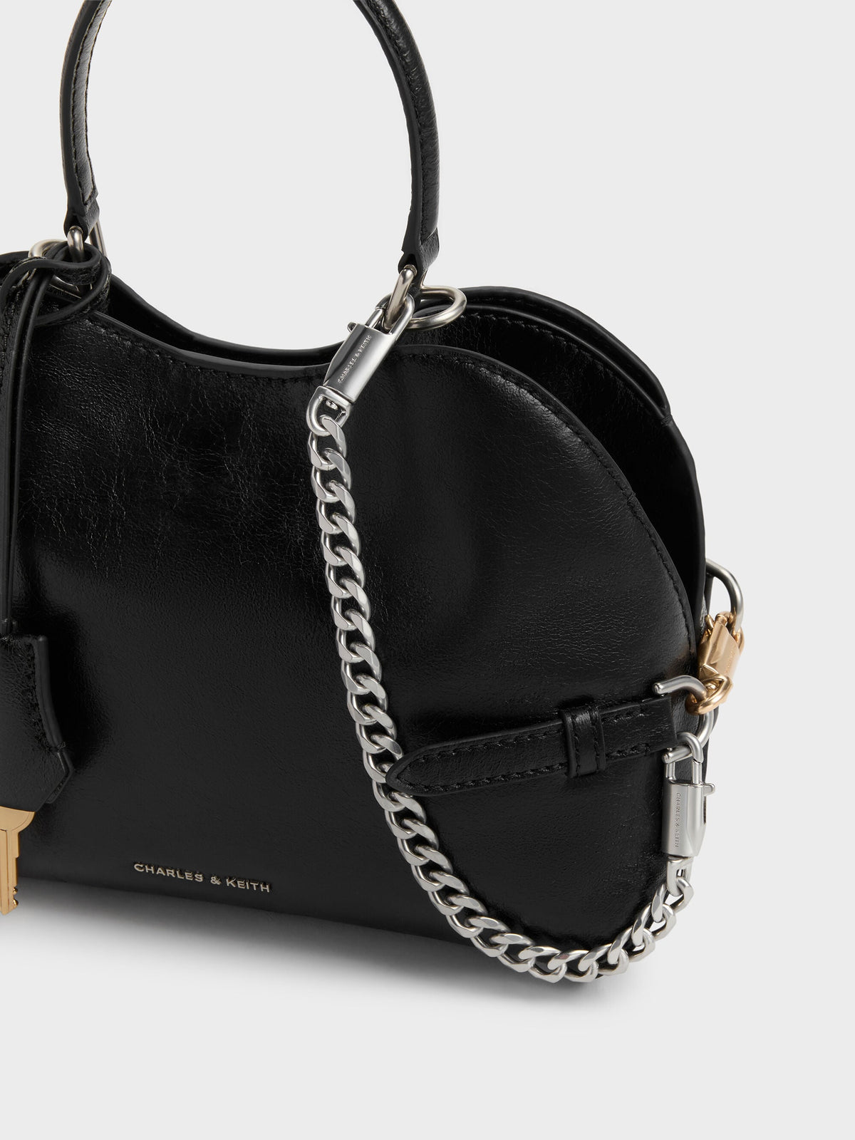 CHARLES & KEITH Deals / Delfina Chain Side-Belt Tote Bag - Noir