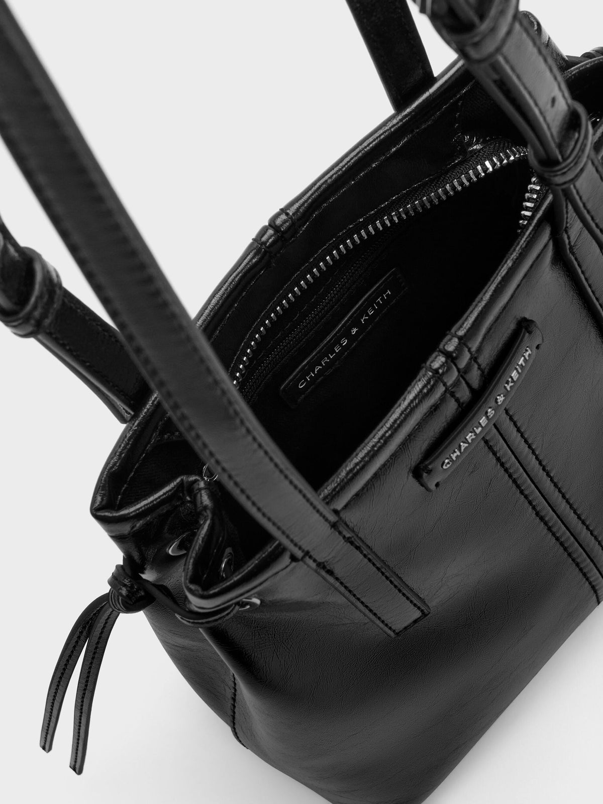 CHARLES & KEITH Recommended / Noane Elongated-Handle Tote Bag - Noir