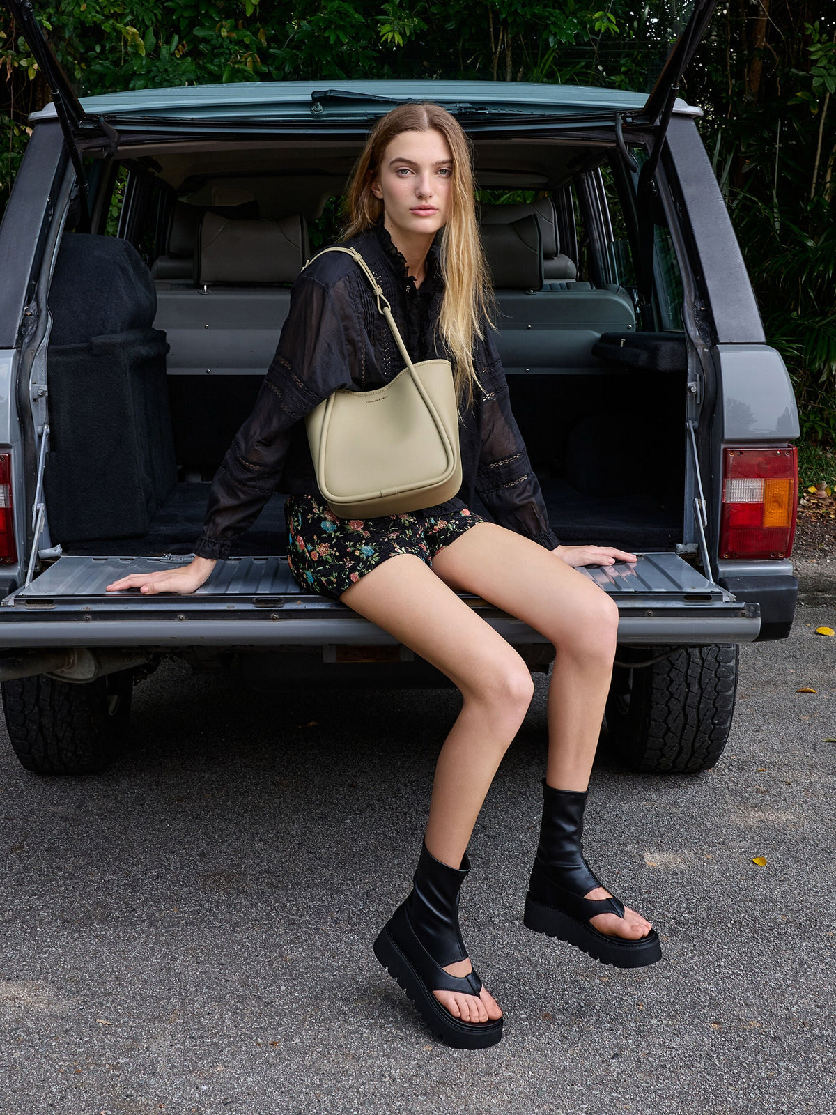 CHARLES & KEITH Trending / Mini Lyla Tubular Tote Bag - Pale Olive