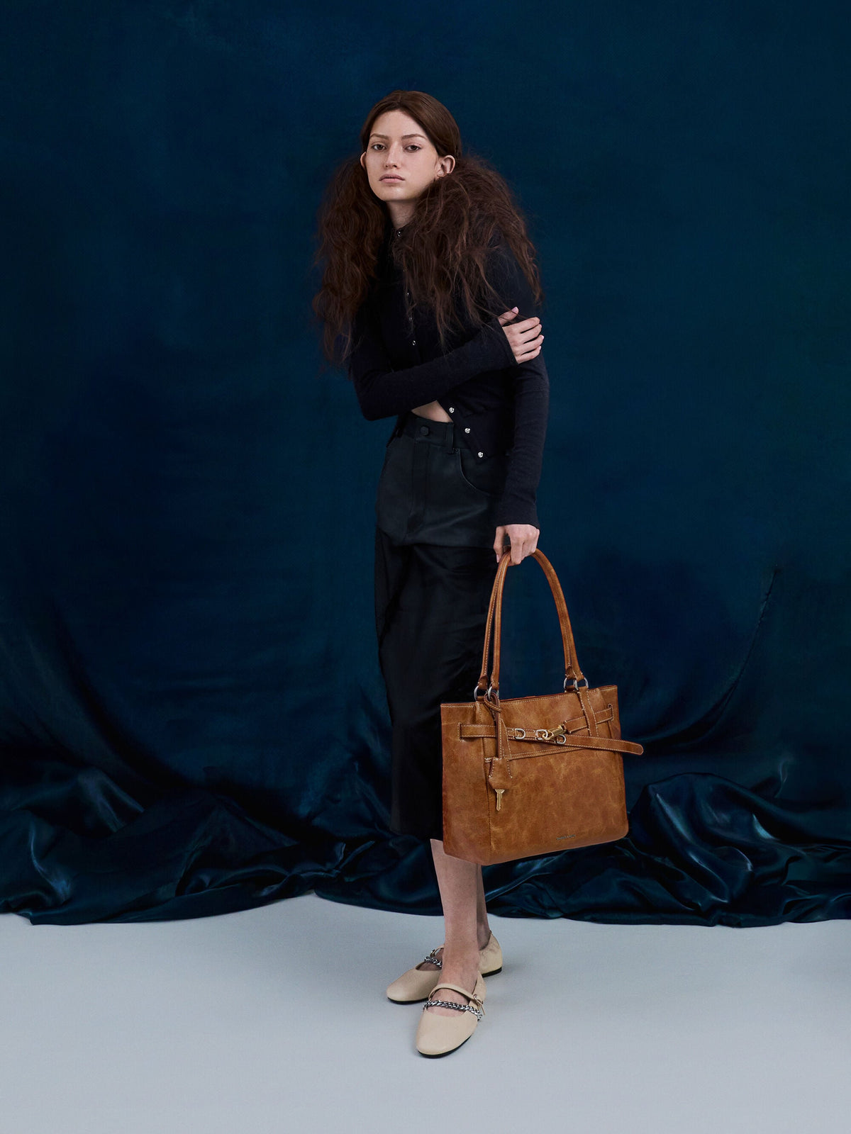 CHARLES & KEITH Recommended / Delfina Belted Tote Bag - Distressed Tan