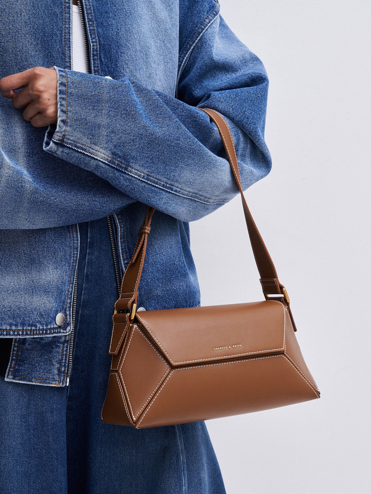 CHARLES & KEITH Smart Buy / Nasrin Geometric Shoulder Bag - Chocolate