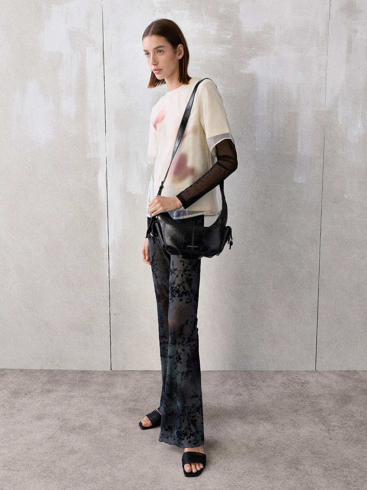 CHARLES & KEITH Best Seller / Bessie Side-Pocket Hobo Bag - Noir