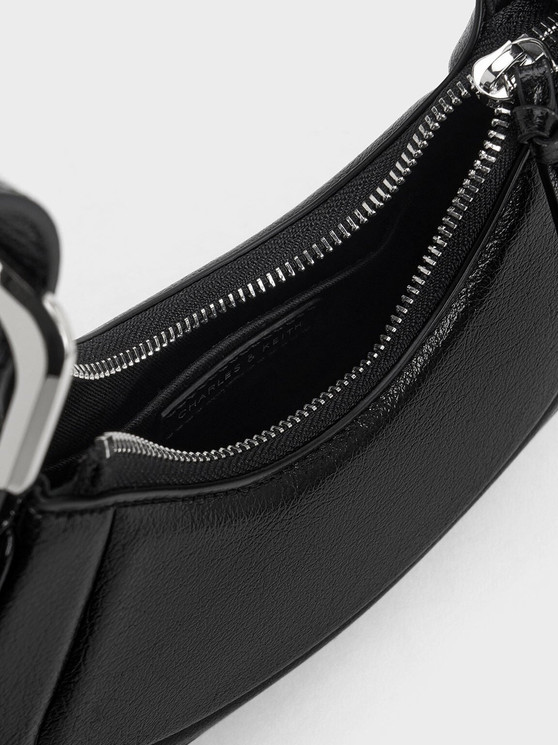 CHARLES & KEITH Essential / Petra Curved Shoulder Bag - Noir