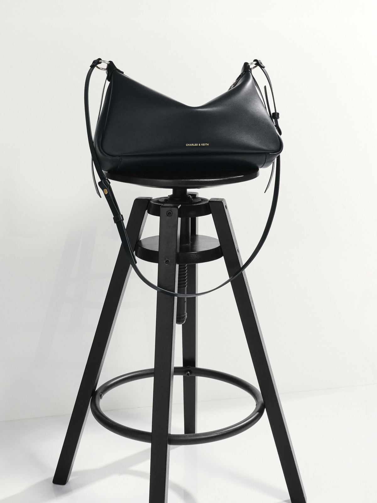 CHARLES & KEITH Sale / Calla Shoulder Bag - Black