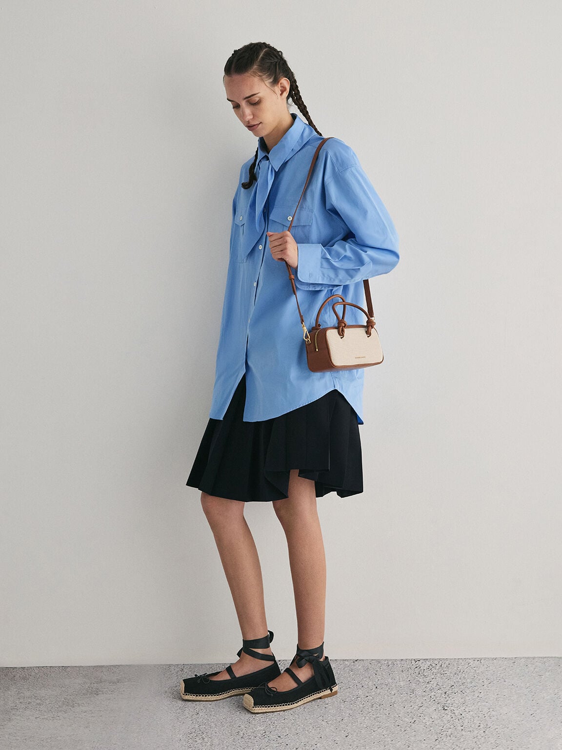CHARLES & KEITH Trending / Sammie Canvas Knotted-Handle Boxy Bag - Taupe Canvas