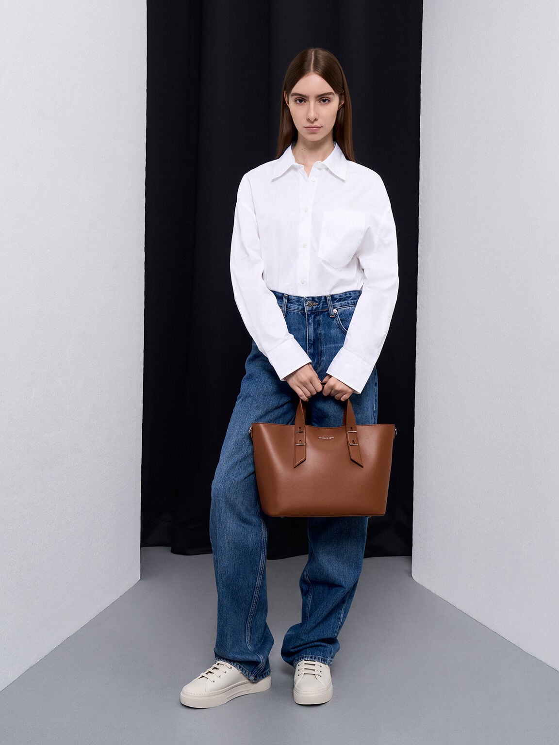CHARLES & KEITH Top Pick / Shania Tote Bag - Chocolate