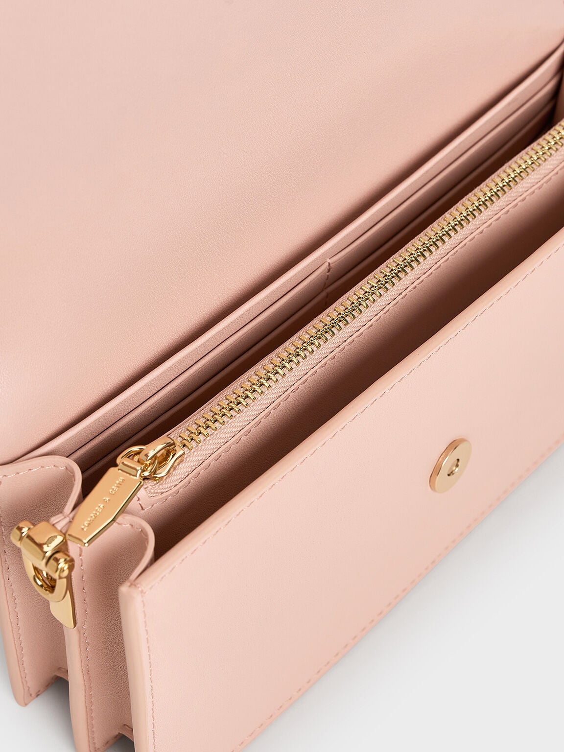 CHARLES & KEITH Trending / Kristine Sculptural-Handle Long Wallet - Light Pink